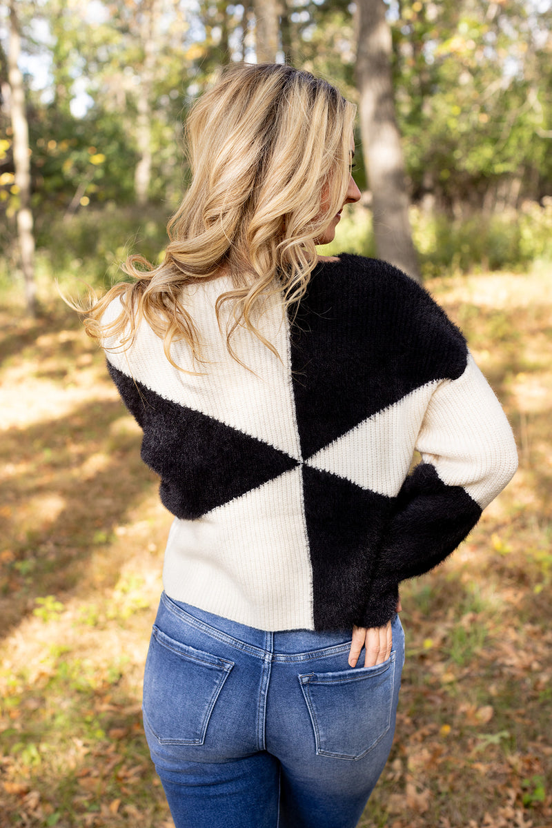 Winning Combo Color Block Sweater - *1 LEFT*