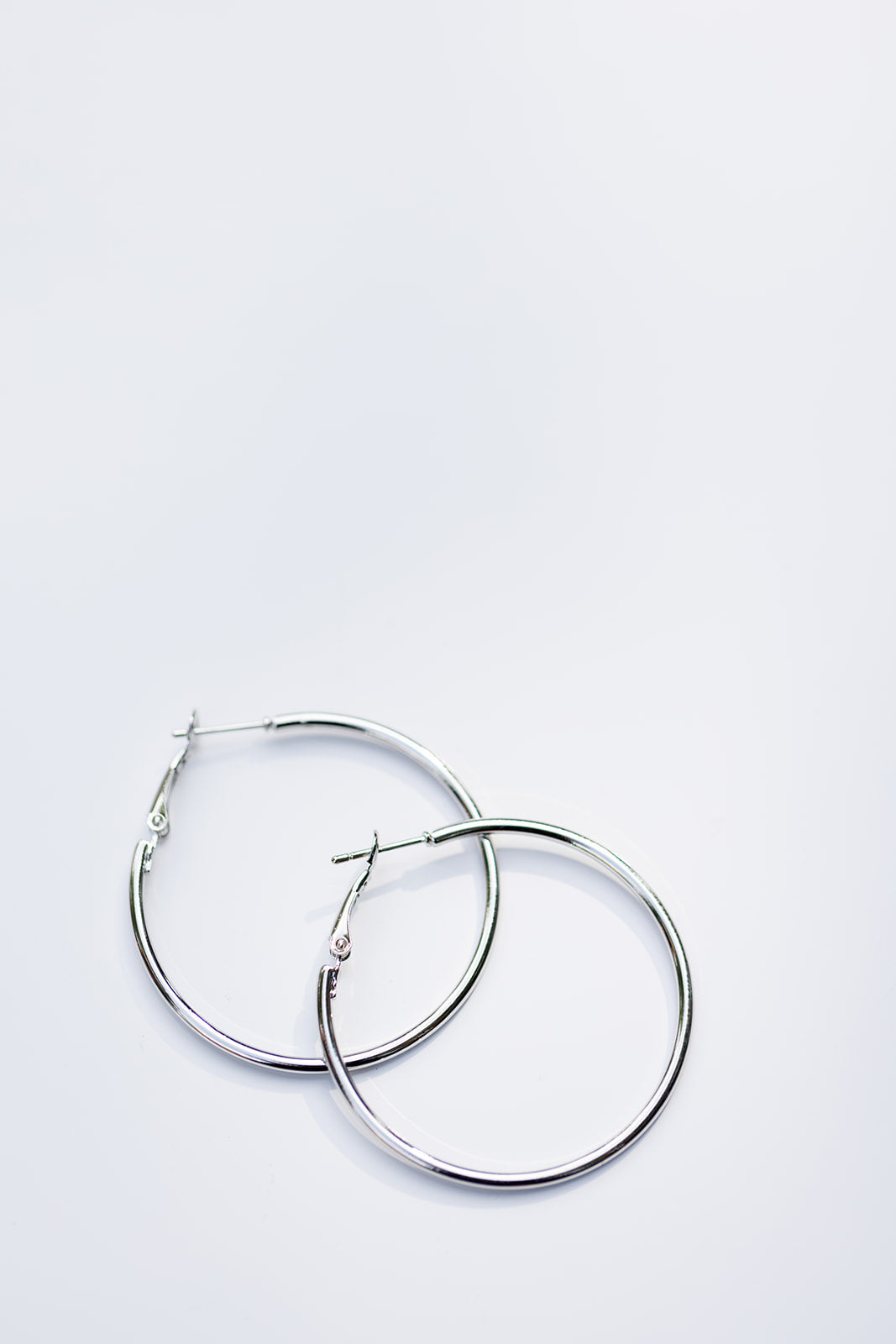 Donatello Gian 925 Sterling Silver Classic French Lock Hoop Earrings -  Silver 15mm - 38 requests | Flip App